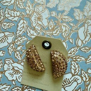 NWT ANTHROPOLOGIE Gold Crystal Stud Earrings